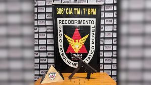 Homem &eacute; preso por posse ilegal de arma de uso restrito em Moema