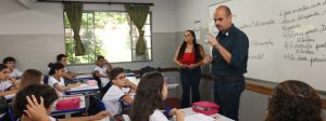 Governo de Minas vistoria obras estruturais e de moderniza&ccedil;&atilde;o de escola em Abadia dos Dourados