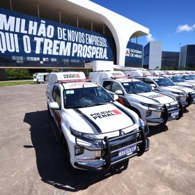 Governo de Minas refor&ccedil;a seguran&ccedil;a com entrega de 15 viaturas para a Pol&iacute;cia Penal