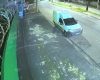 Vídeo: ladrão rouba carro, bate em muro e veículo pega fogo em BH