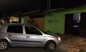 Mulher esfaqueia ex ao vê-lo com outra na Grande BH
