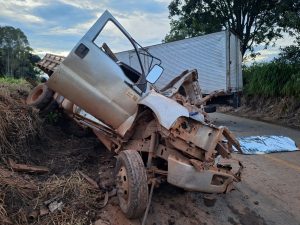 Acidente grave deixa um morto e dois feridos na MG-170