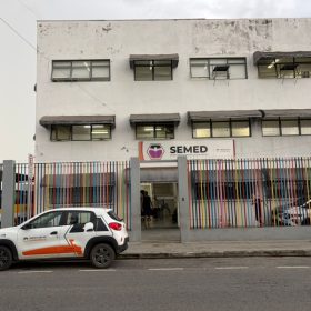 Criança fica ferida após incidente em banheiro de escola municipal em Divinópolis