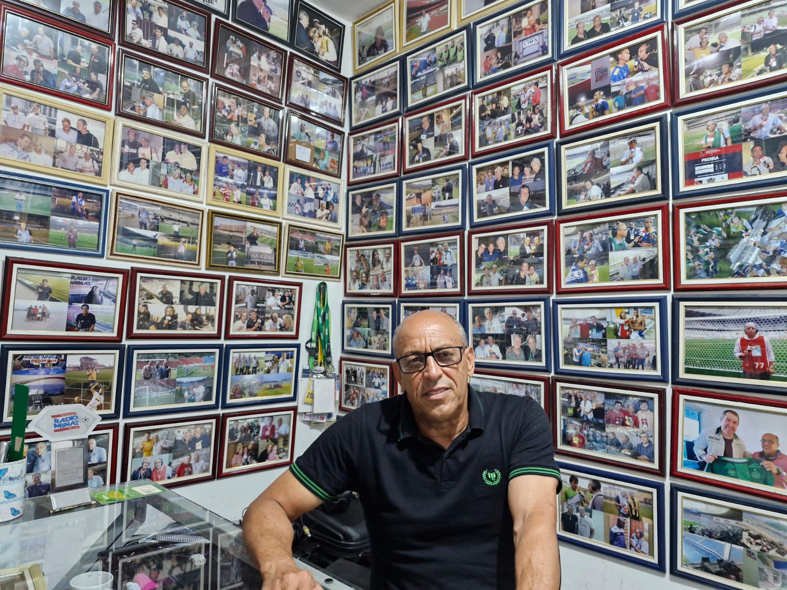 Museu Fotogr&aacute;fico da R&aacute;dio Minas. 80 anos de hist&oacute;ria.