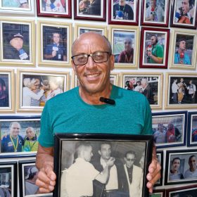 Minas 80 Anos: Nosso primeiro cronista esportivo com o primeiro jogador a vestir a camisa amarela da Seleção Brasileira