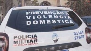 Homem invade casa, agride crian&ccedil;a e amea&ccedil;a ex no S&atilde;o Roque