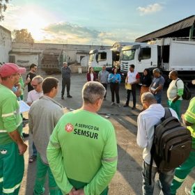 VÍDEO: Janete anuncia fim do comando de greve dos motoristas de caminhão de lixo