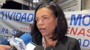 Greve dos motoristas de &ocirc;nibus come&ccedil;a em Divin&oacute;polis; Janete autoriza transporte alternativo
