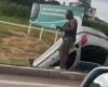 Veja vídeo: Motorista fica ferida após capotamento na MG-050, em Carmo do Cajuru