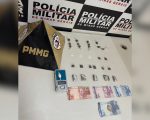 PM prende dois e apreende menor por tráfico de drogas em Morada Nova de Minas
