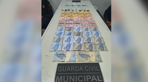 Guarda Municipal apreende adolescente por tr&aacute;fico e cumpre mandado de pris&atilde;o em Nova Serrana-MG