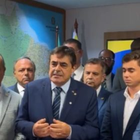 Domingos Sávio oficializa pré-candidatura ao Senado ao lado de Flávio e Nikolas