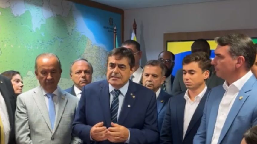Domingos Sávio oficializa pré-candidatura ao Senado ao lado de Flávio e Nikolas