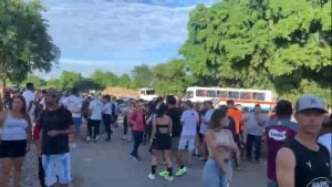 F&eacute;, reflex&atilde;o e tradi&ccedil;&atilde;o marcam caminhada para a gruta de Nossa Senhora de F&aacute;tima, em Divin&oacute;polis
