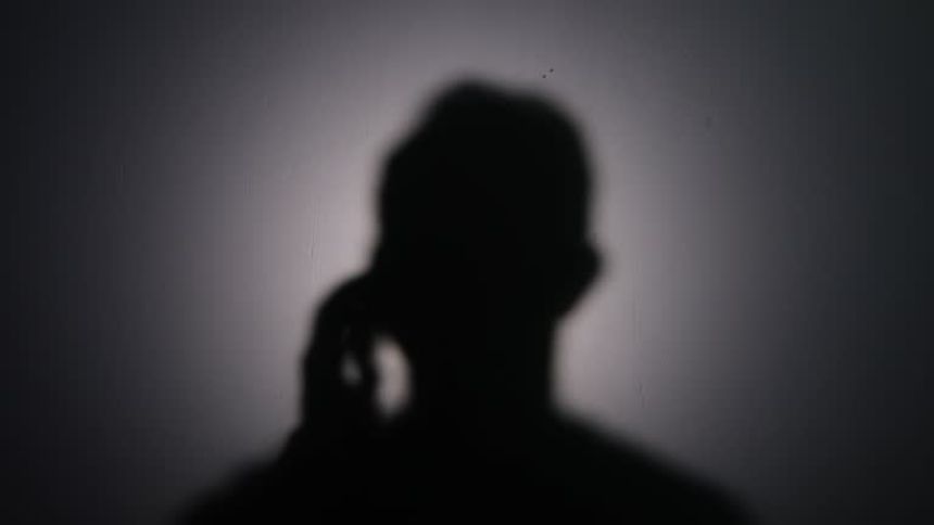 Golpistas se passam por membros de facção e cobram 'taxa' de moradores em Divinópolis