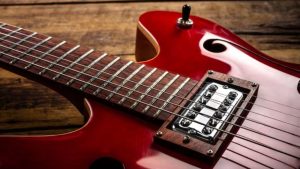Guitarrista morre&nbsp;eletrocutado durante ensaio em Ita&uacute;na