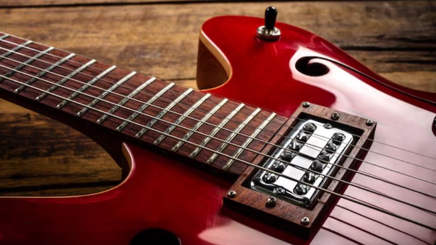 Guitarrista morre eletrocutado durante ensaio em Itaúna