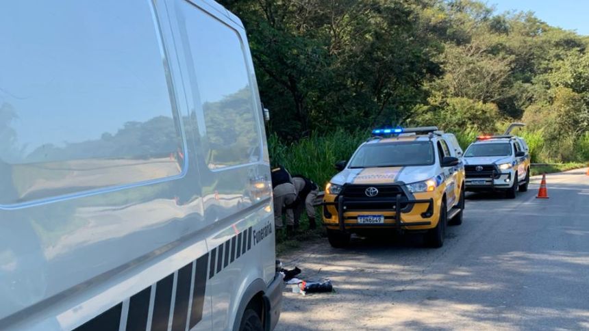 Motociclista morre em acidente na BR-494, entre Divinópolis e Nova Serrana