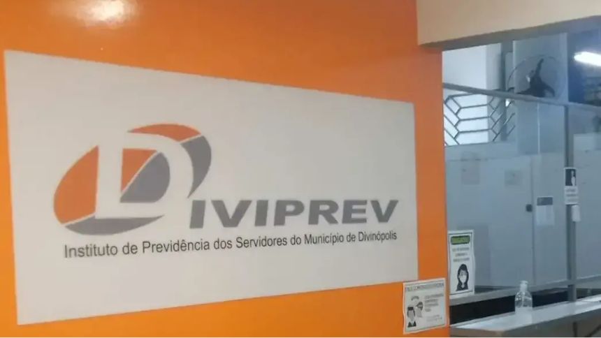 Prefeitura sanciona lei que proíbe filiados a partidos de integrarem conselhos do Diviprev; vereador aciona MP