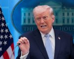 Trump sobe o tom em ameaça ao Irã 'Uma civilização inteira morrerá esta noite'