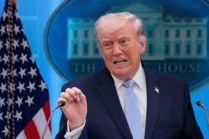 Trump sobe o tom em ameaça ao Irã 'Uma civilização inteira morrerá esta noite'