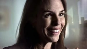 Produção da Netflix expõe versão de Suzane sobre assassinato que chocou o Brasil