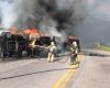 VÍDEO: carreta tomba, pega fogo e interdita a BR-381 na Grande BH; duas pessoas ficam feridas