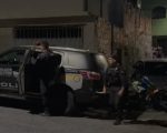VÍDEO: homem é morto a tiros e suspeito atira contra a PM no Aglomerado da Serra, em BH