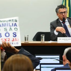 Câmara instala comissão para analisar PEC do fim da escala 6X1