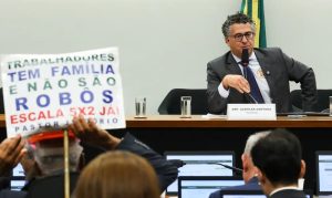 C&acirc;mara instala comiss&atilde;o para analisar PEC do fim da escala 6X1