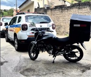 PM recupera moto furtada no Centro de Divinópolis