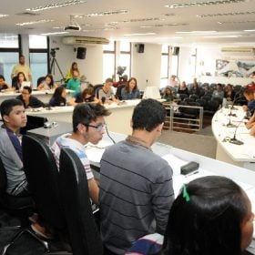 Escola do Legislativo est&aacute; com inscri&ccedil;&otilde;es abertas para o C&acirc;mara Jovem 2026