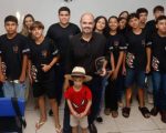Governo de Minas vistoria escola estadual recém-reformada em Água Comprida