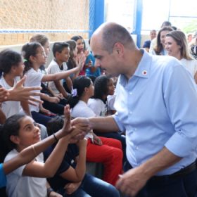 Governo de Minas inaugura quadra poliesportiva coberta em escola estadual de Uberaba