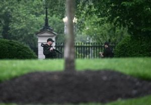 Tiros perto da Casa Branca deixam dois feridos e provocam lockdown nos EUA