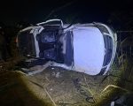 Acidente na BR-262 em Nova Serrana deixa um morto e um ferido após veículos caírem em ribanceira