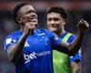 Cruzeiro tem mais sorte que juízo e vence a Chapecoense no sufoco