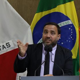 Vereadores aprovam alteração de zoneamento e retiram dois projetos da pauta