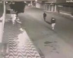 Câmera mostra homicídio no bairro Icaraí, em Divinópolis