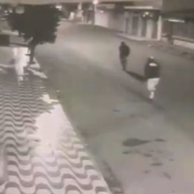 Câmera mostra homicídio no bairro Icaraí, em Divinópolis