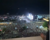 Fãs lotam Copacabana Palace à espera de Shakira no Rio
