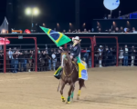Semifinal do rodeio em cavalos emociona público na Divinaexpo