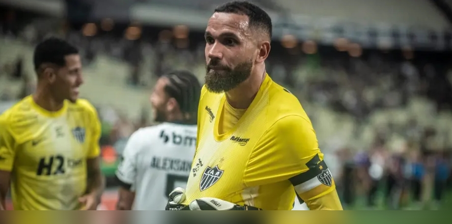 Com gol no fim e show de Everson nos p&ecirc;naltis, Atl&eacute;tico se classifica na Copa do Brasil