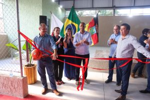 Governo de Minas inaugura nova quadra poliesportiva em escola estadual de Te&oacute;filo Otoni