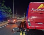 Motociclista fica ferido após bater de frente com ônibus na BR-352, em Pará de Minas