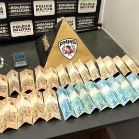 Homem é preso por tráfico de drogas após denúncias em Bom Despacho