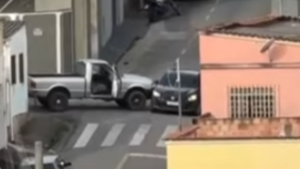 Jovem &eacute; baleado em Cl&aacute;udio