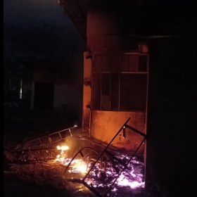 Incêndio em imóvel abandonado mobiliza Corpo de Bombeiros em Formiga