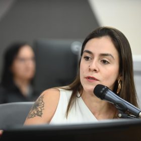 Deputada Lohanna promove audiência sobre direitos da comunidade surda