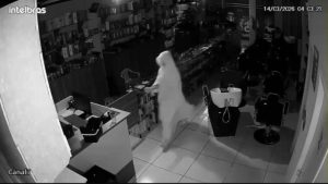 Veja os vídeos: Homem é suspeito de série de furtos em lojas no bairro São José, em Divinópolis